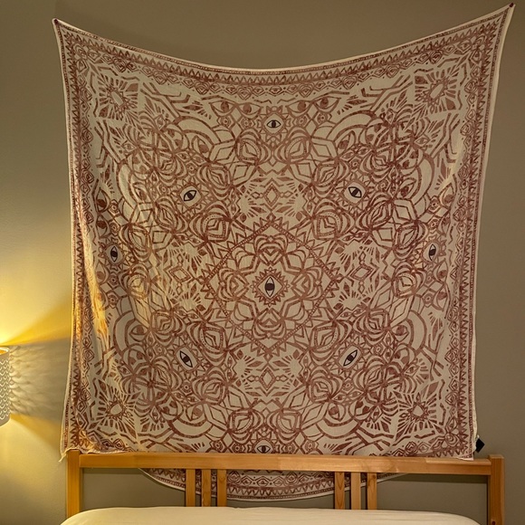 Urban Outfitters Tapestry - Picture 2 of 4